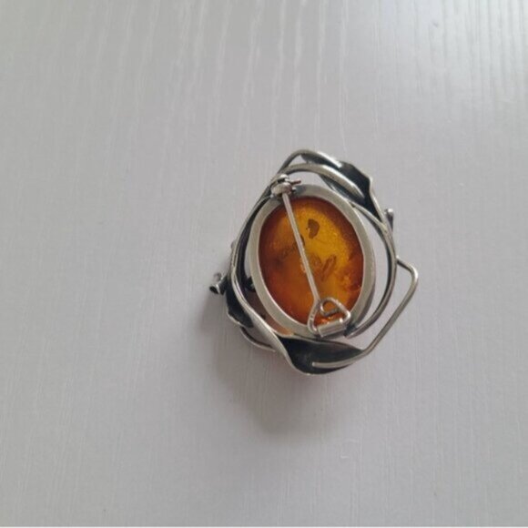 Vintage Boho Sterling Silver Oval Amber Cabochon Leaf Embellished Brooch - Picture 6 of 7